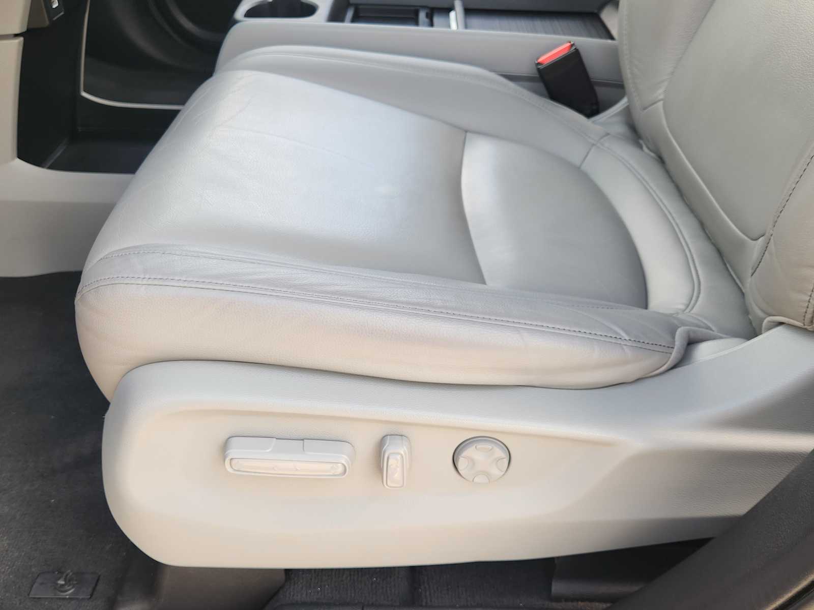 Thumbnail: 2024 Honda Odyssey - 31