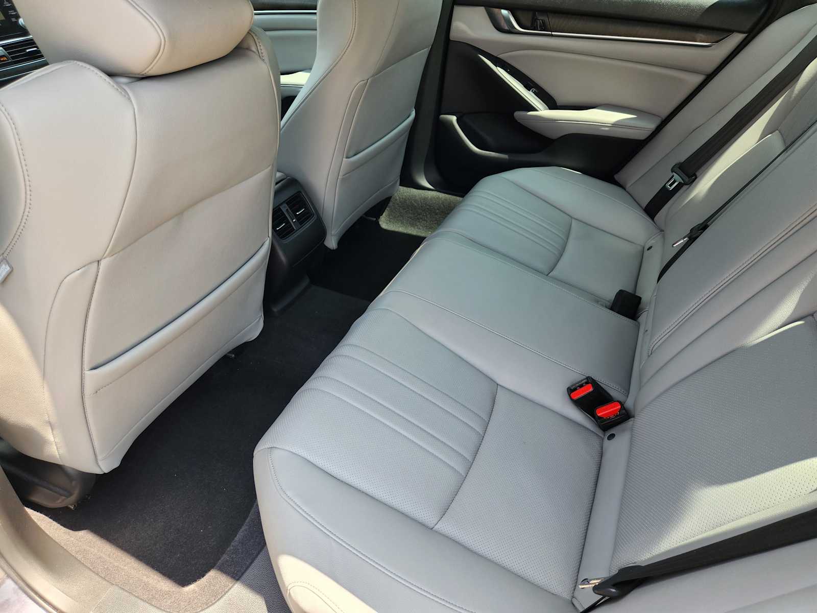 2019 Honda Accord Touring 12
