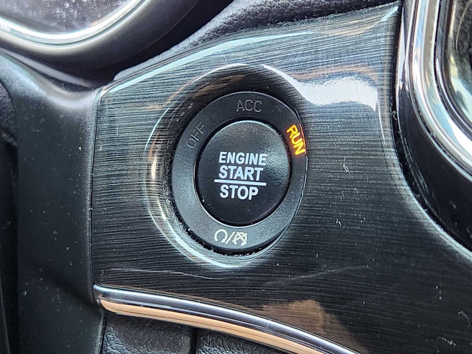 Thumbnail: 2019 Jeep Grand Cherokee - 28