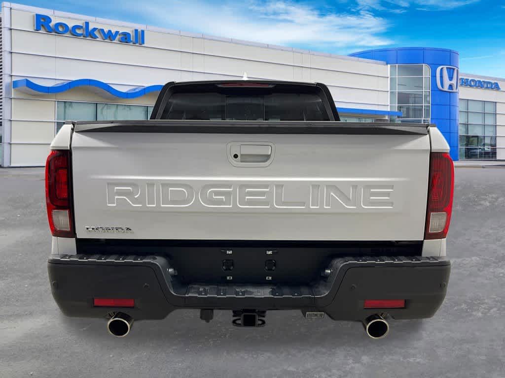 2026 Honda Ridgeline Black Edition photo 4