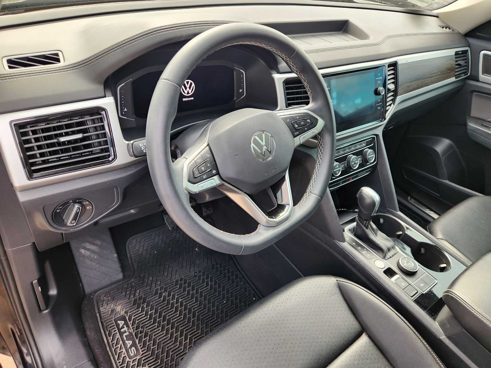 Thumbnail: 2022 Volkswagen Atlas - 8