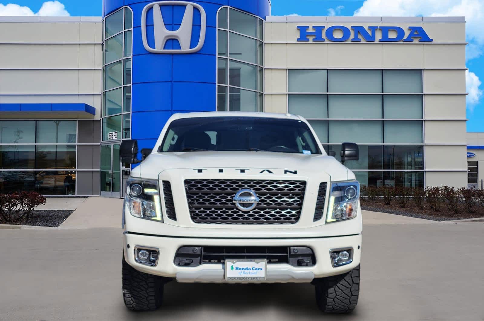 Thumbnail: 2018 Nissan Titan - 6