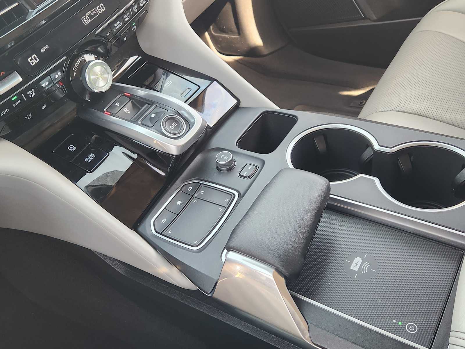 Thumbnail: 2022 Acura MDX - 18