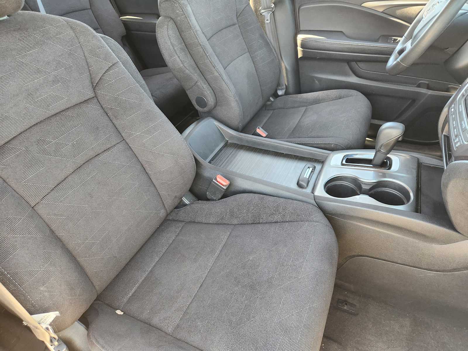 Thumbnail: 2019 Honda Pilot - 15