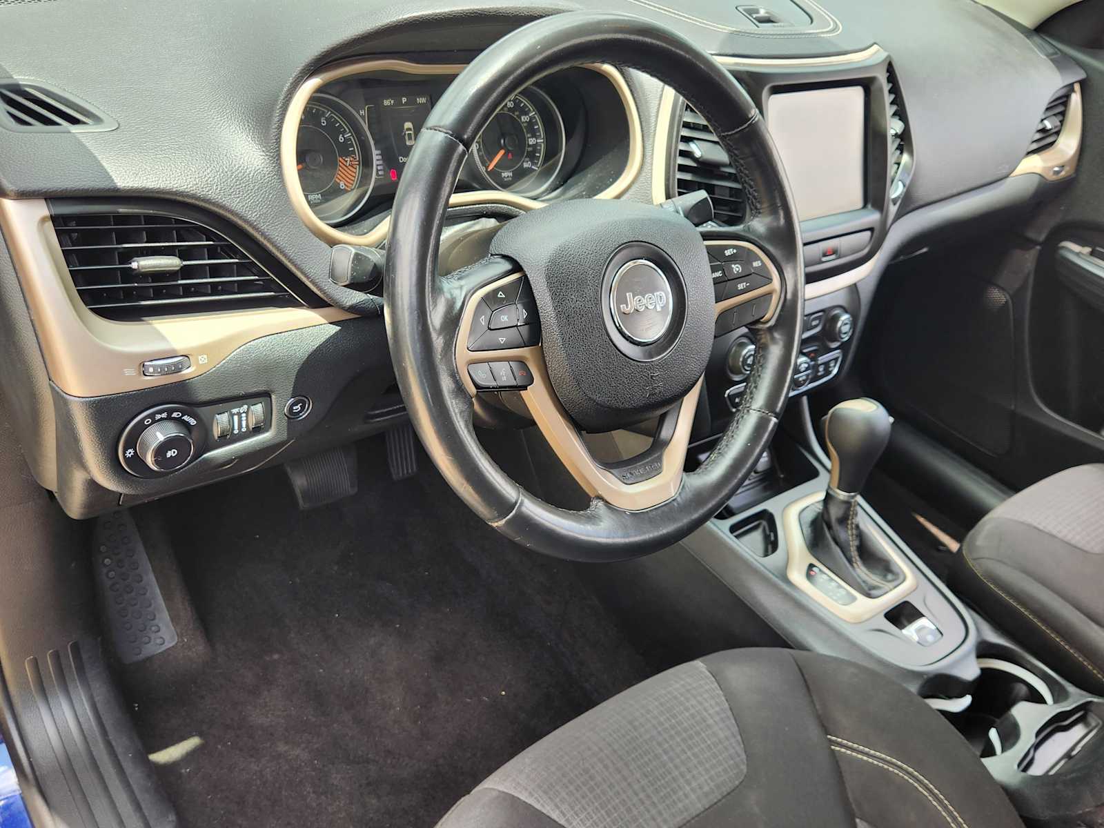 Thumbnail: 2015 Jeep Cherokee - 2