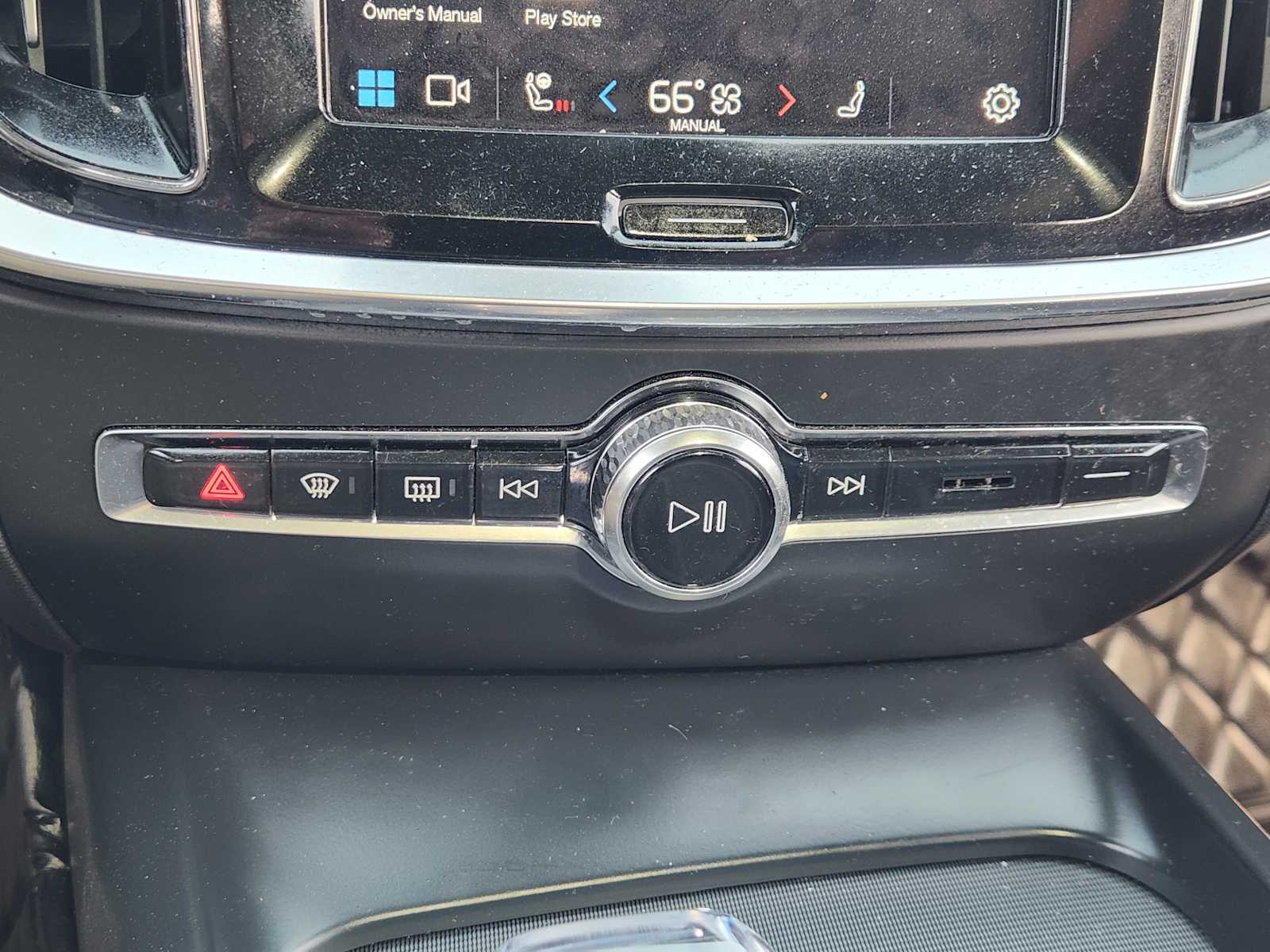 Thumbnail: 2024 Volvo S60 - 26