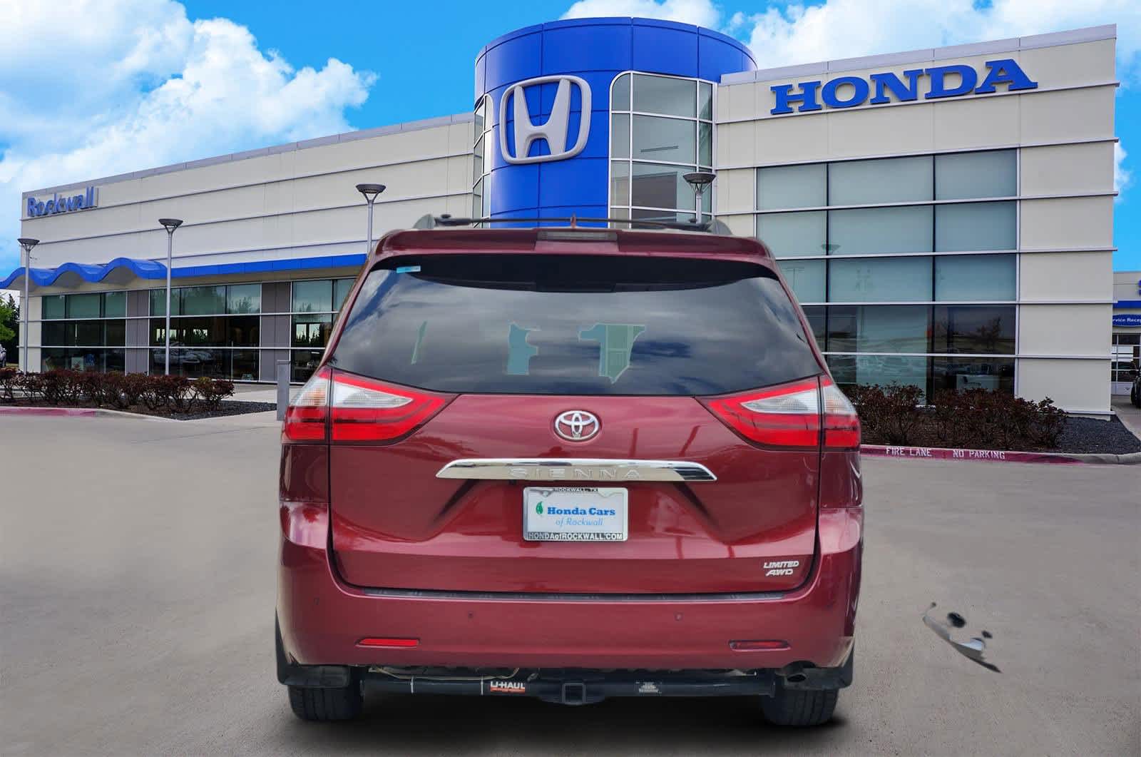 Thumbnail: 2019 Toyota Sienna - 5