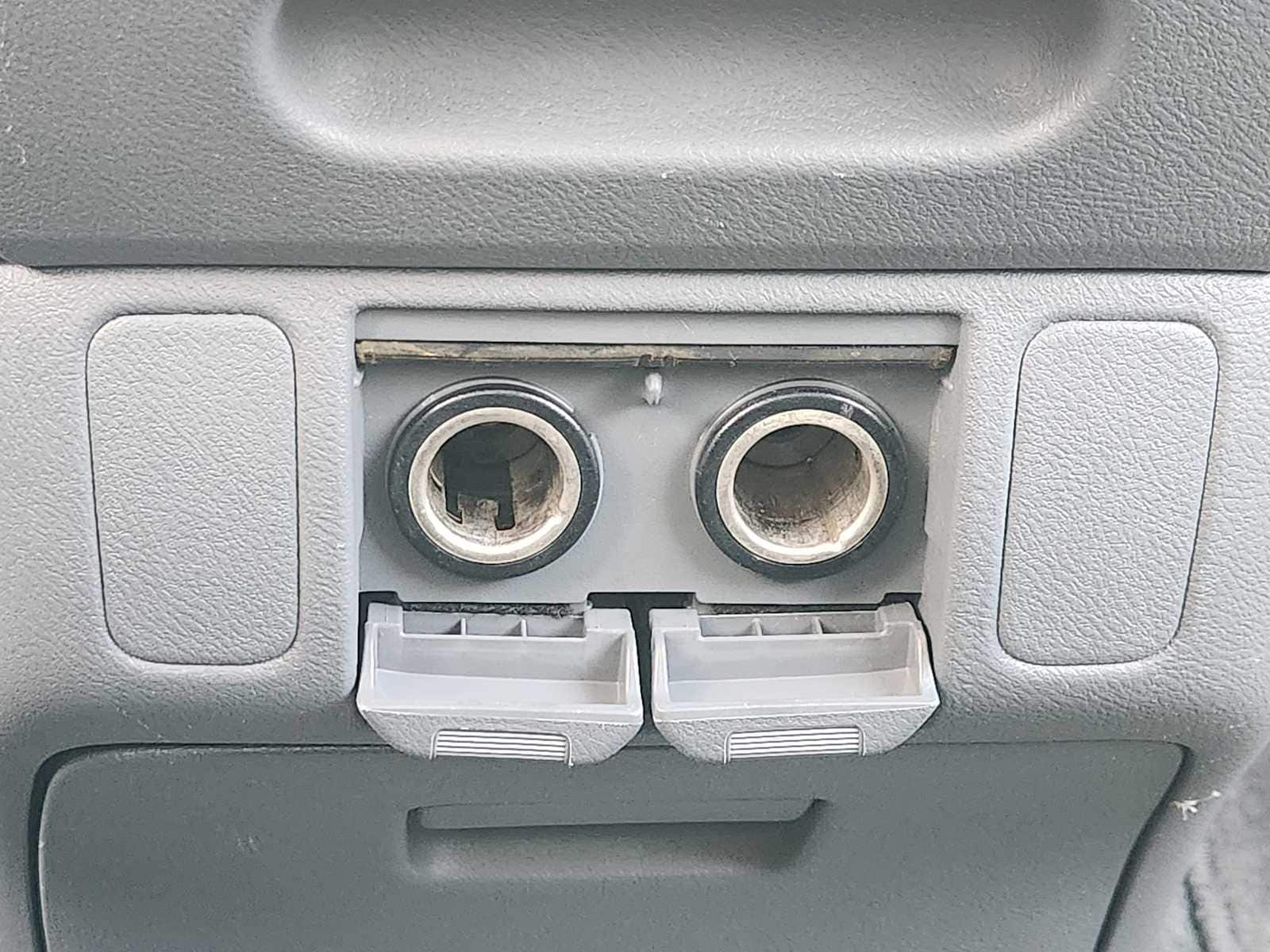 Thumbnail: 2005 Honda Odyssey - 29