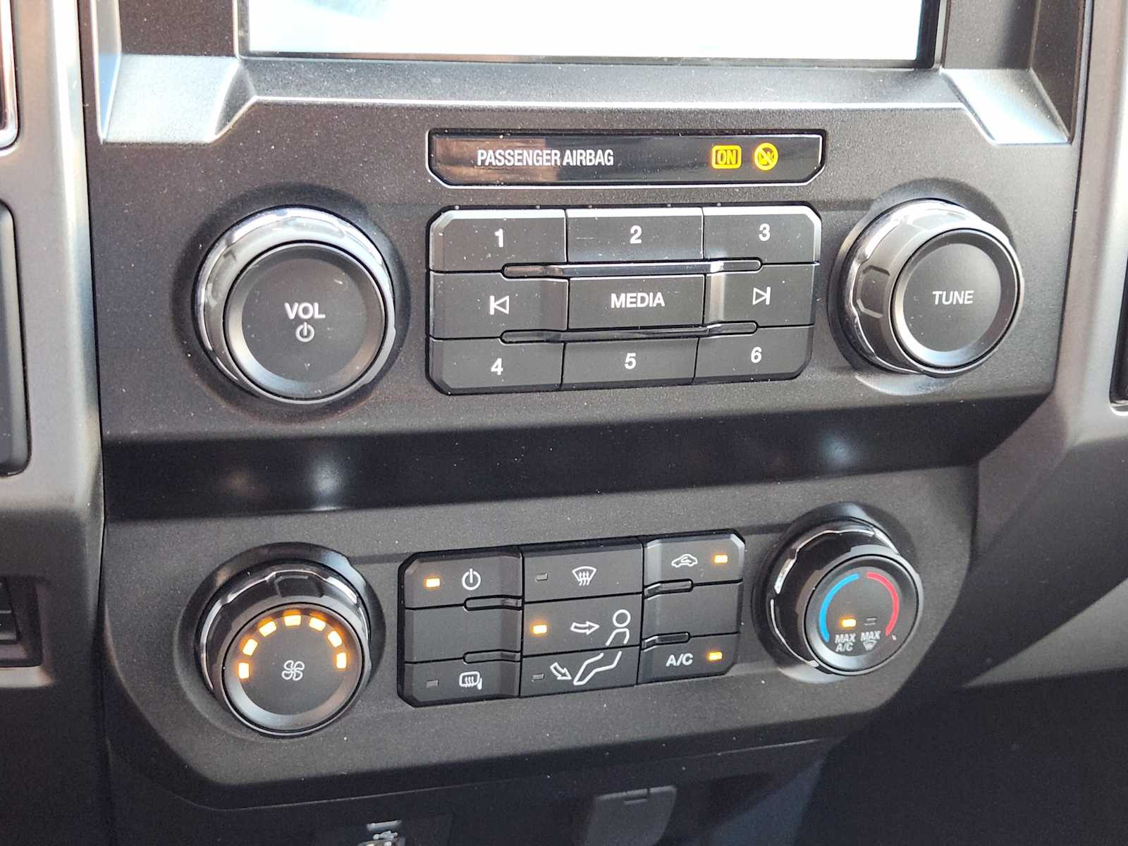 Thumbnail: 2022 Ford F-250 - 26