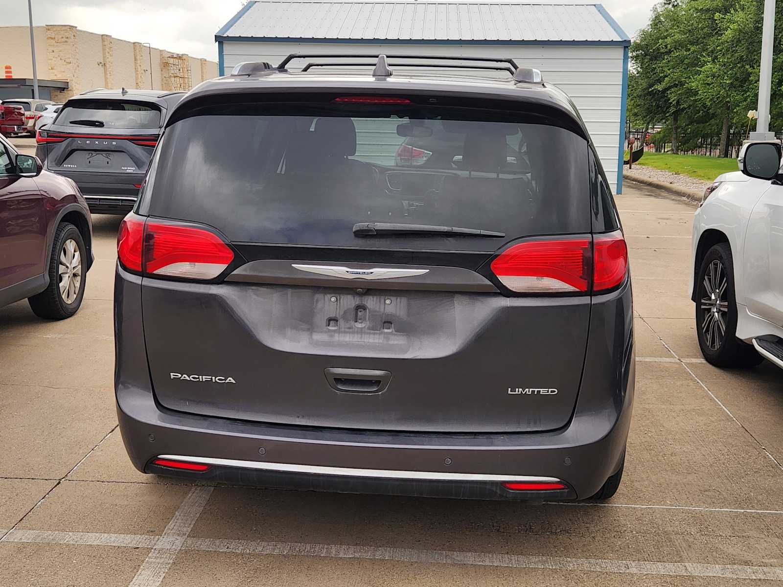 Thumbnail: 2020 Chrysler Pacifica - 5