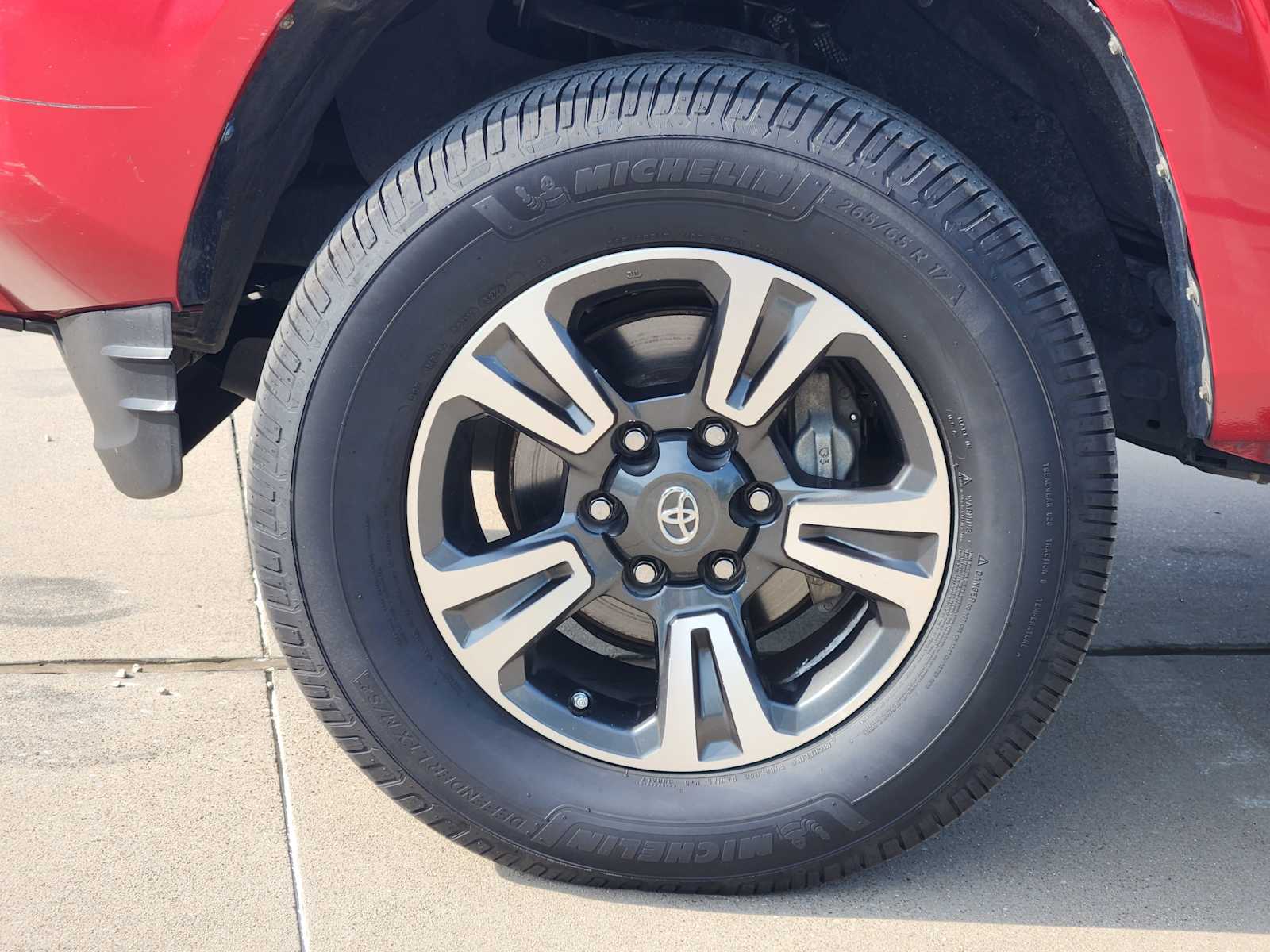Thumbnail: 2016 Toyota Tacoma - 22