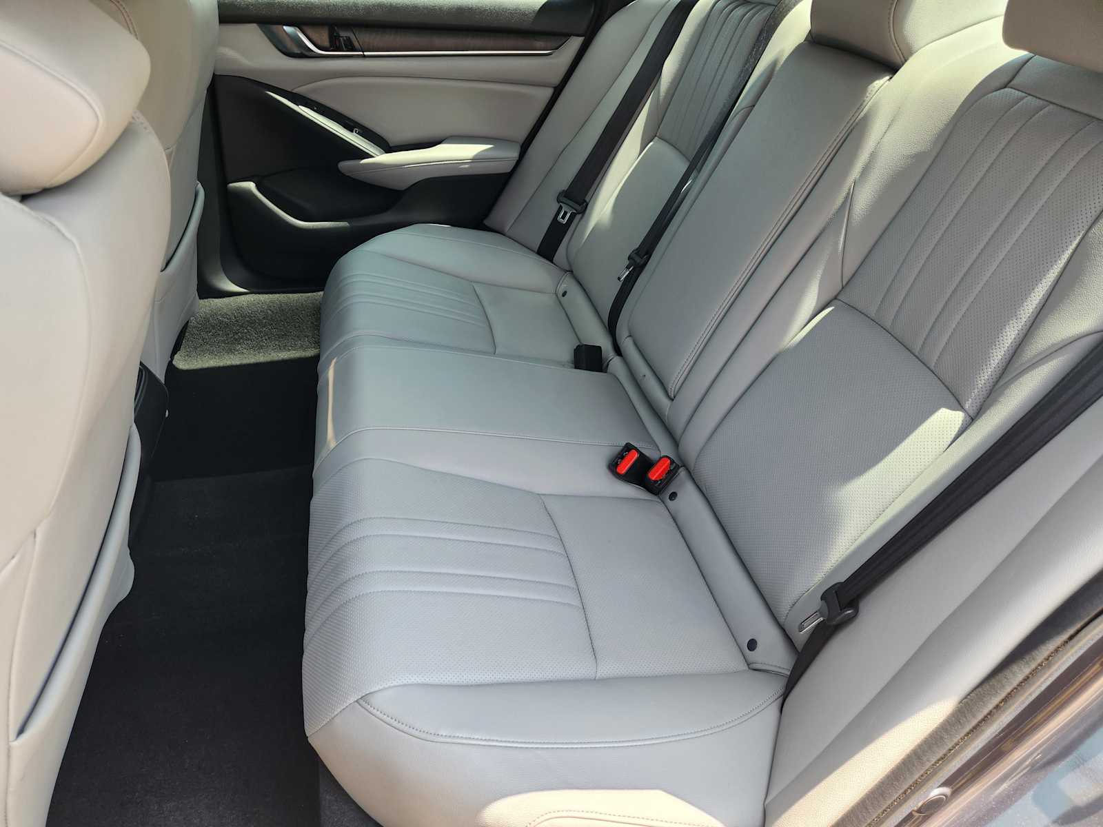 2019 Honda Accord Touring 13