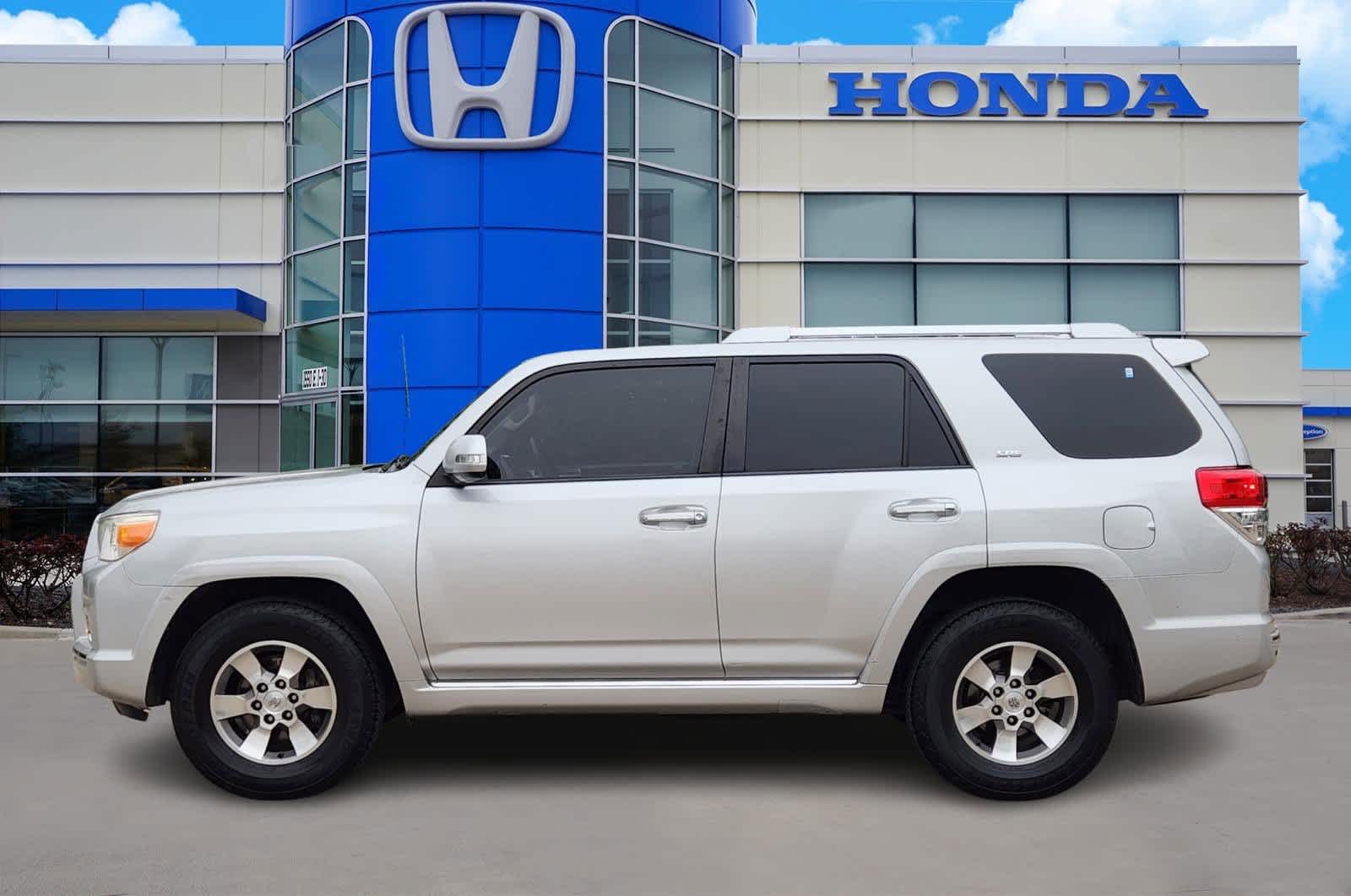 Thumbnail: 2013 Toyota 4Runner - 3