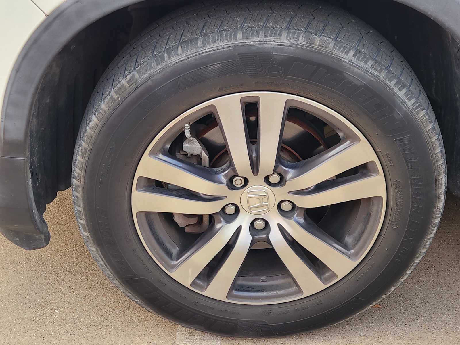 Thumbnail: 2018 Honda Pilot - 9