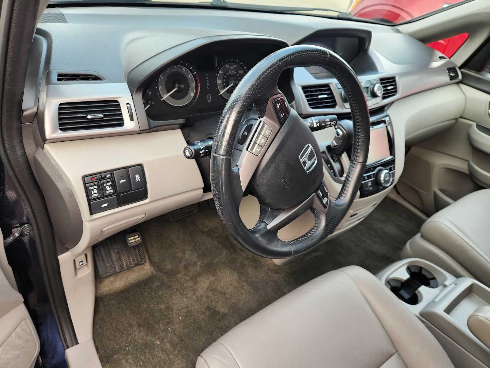 Thumbnail: 2017 Honda Odyssey - 8