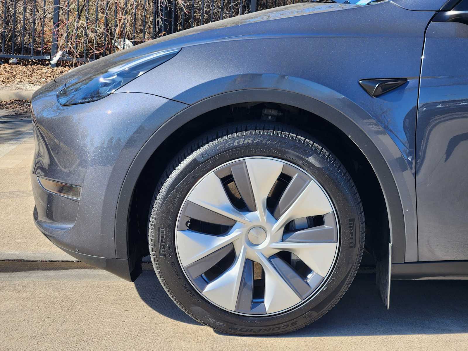 Thumbnail: 2023 Tesla Model Y - 8