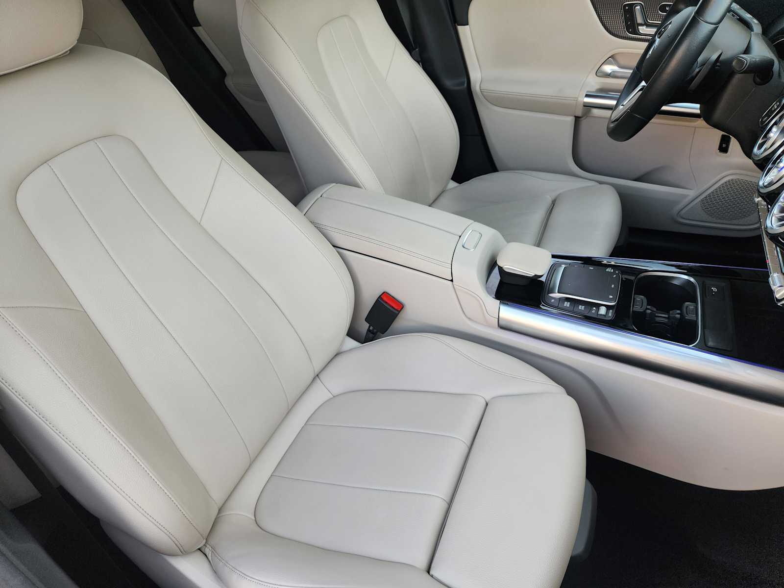 Thumbnail: 2021 Mercedes-Benz GLA - 14