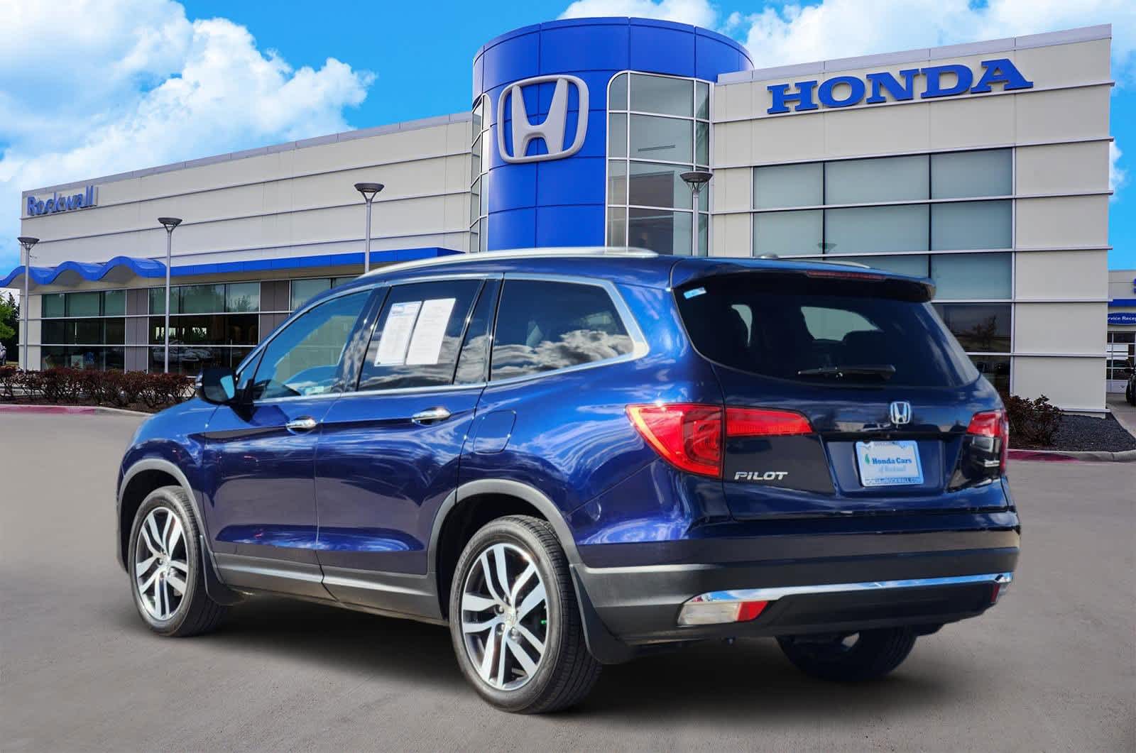 Thumbnail: 2018 Honda Pilot - 4