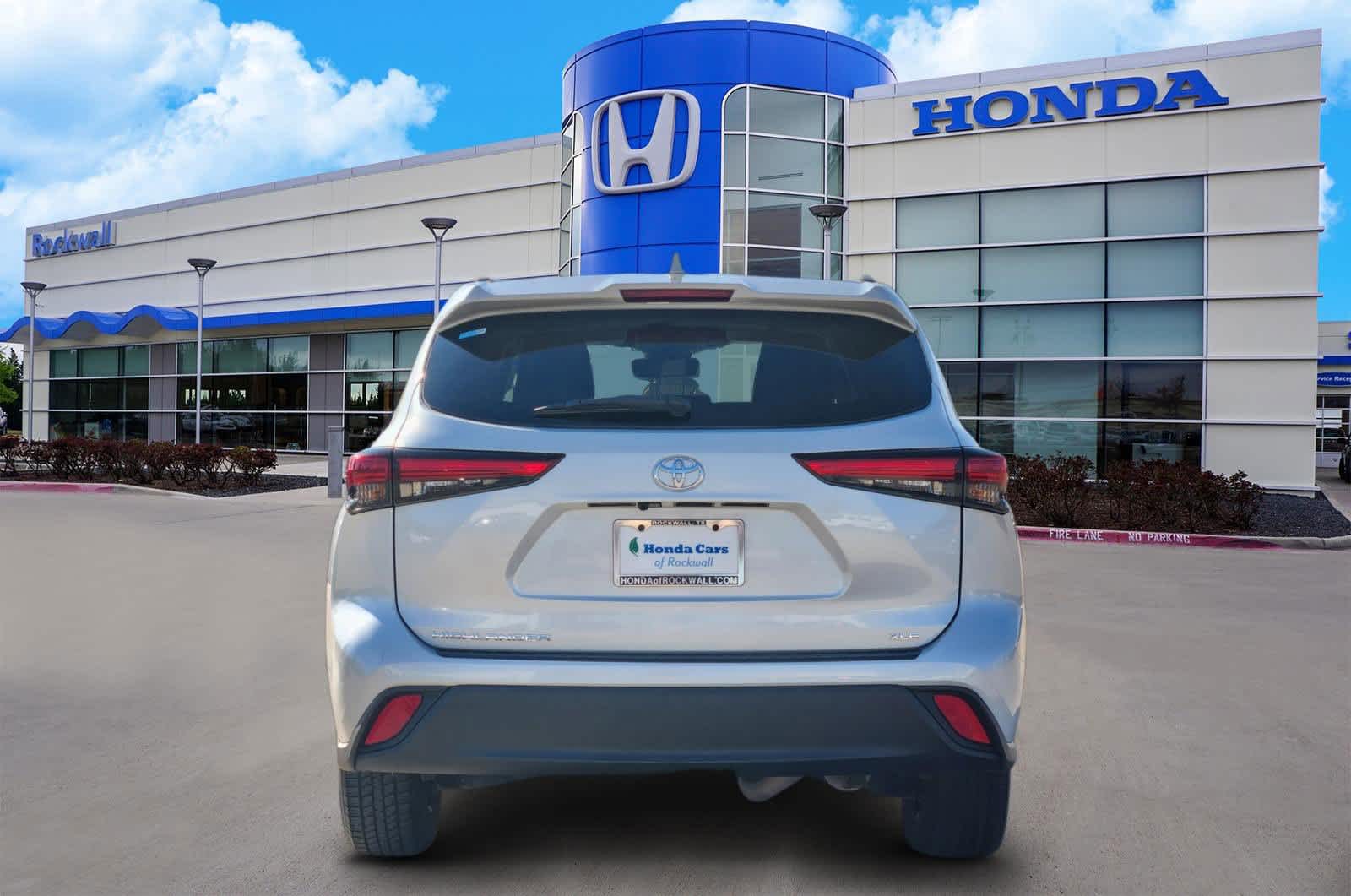 Thumbnail: 2022 Toyota Highlander - 5