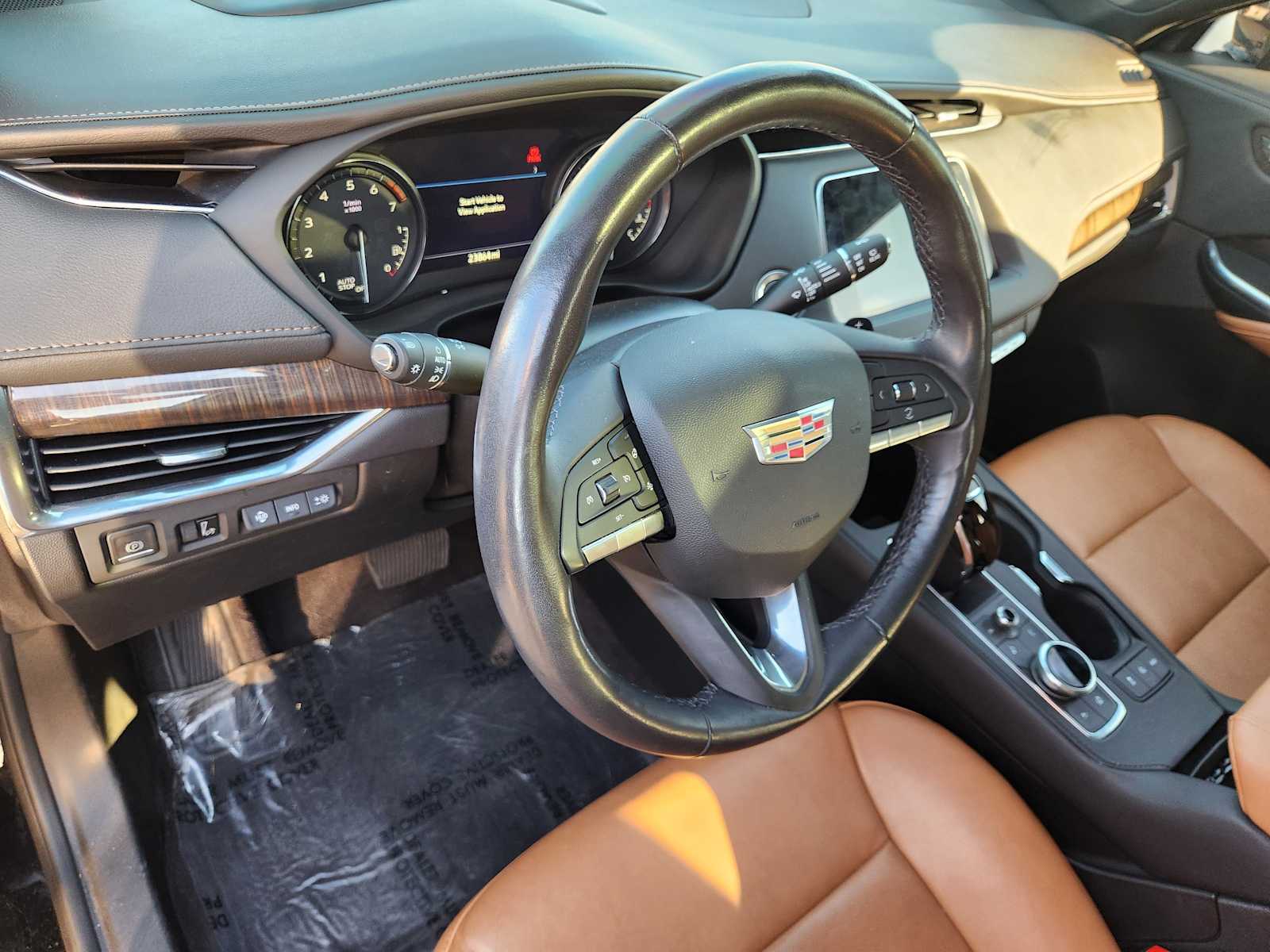 Thumbnail: 2023 Cadillac XT4 - 8