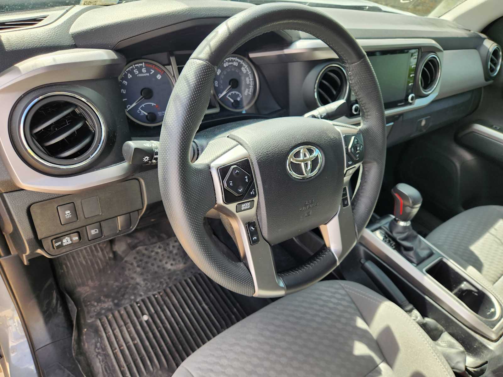 Thumbnail: 2021 Toyota Tacoma - 8