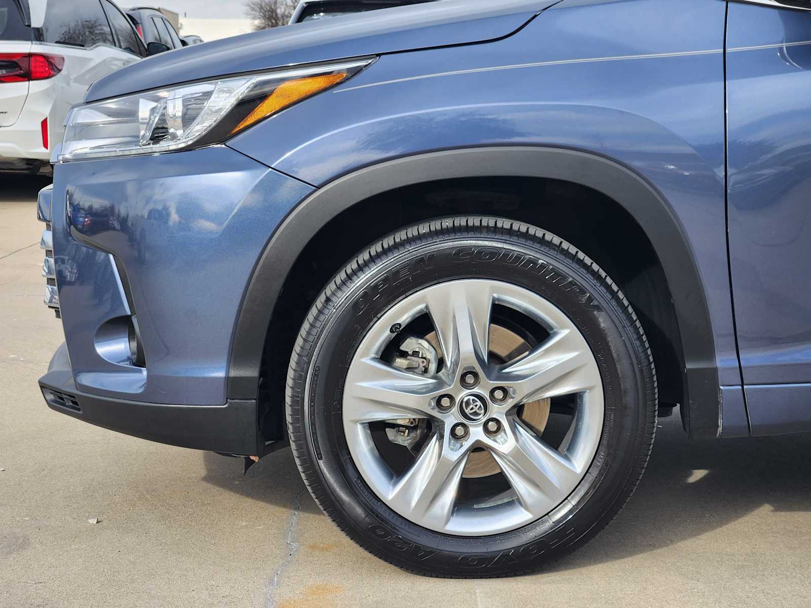 Thumbnail: 2018 Toyota Highlander - 8