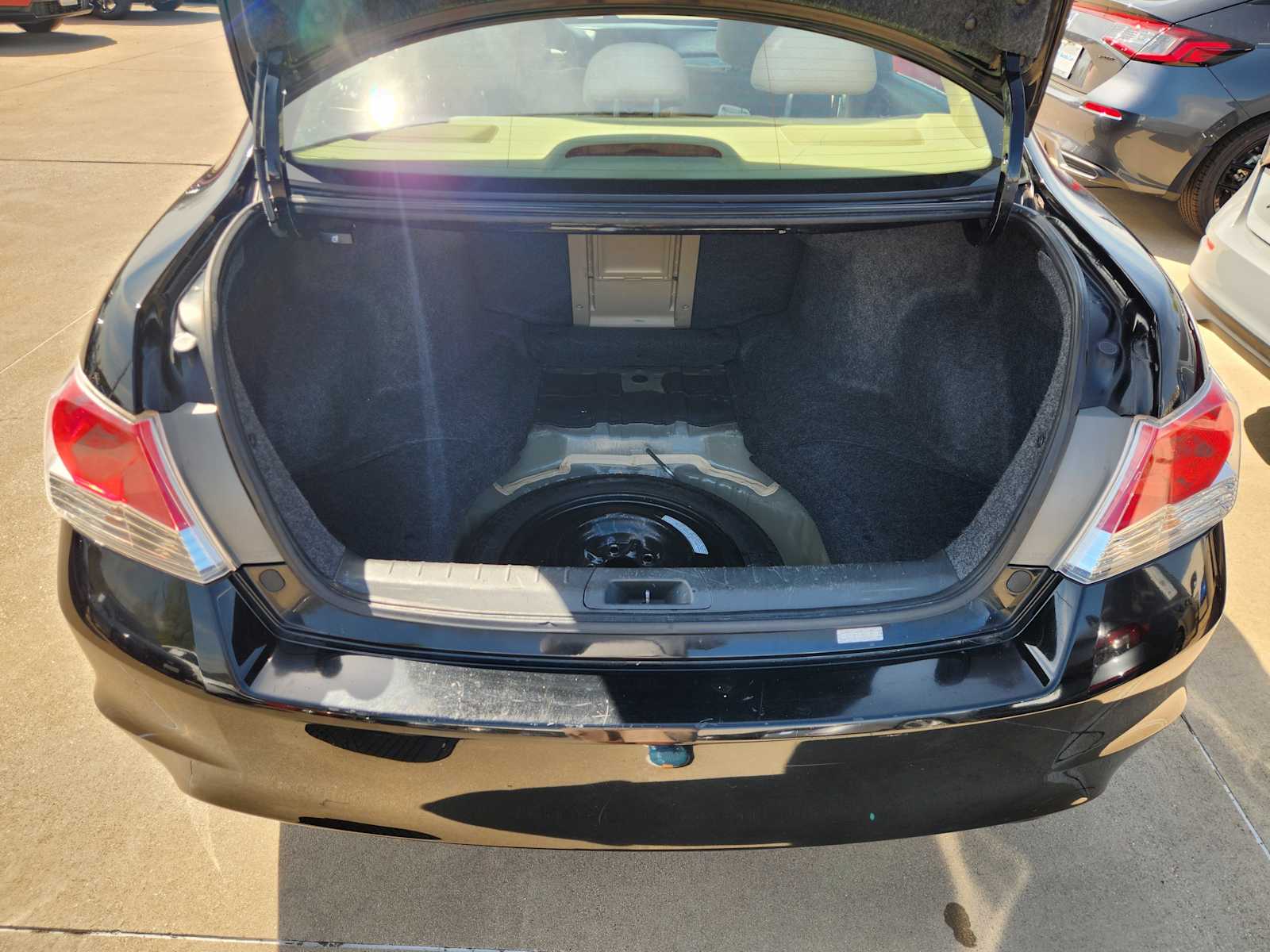 Thumbnail: 2012 Honda Accord - 19