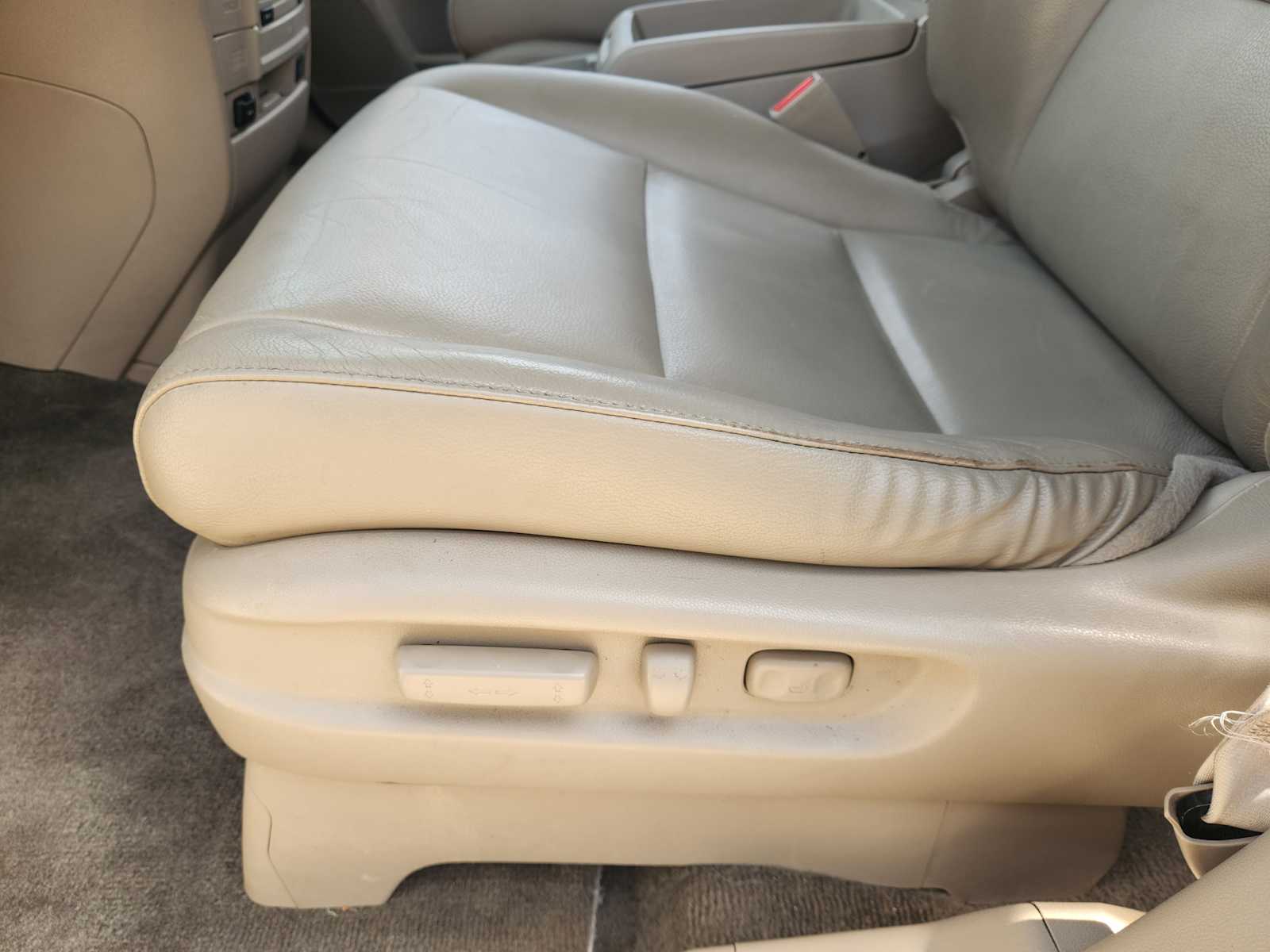 Thumbnail: 2014 Honda Odyssey - 32