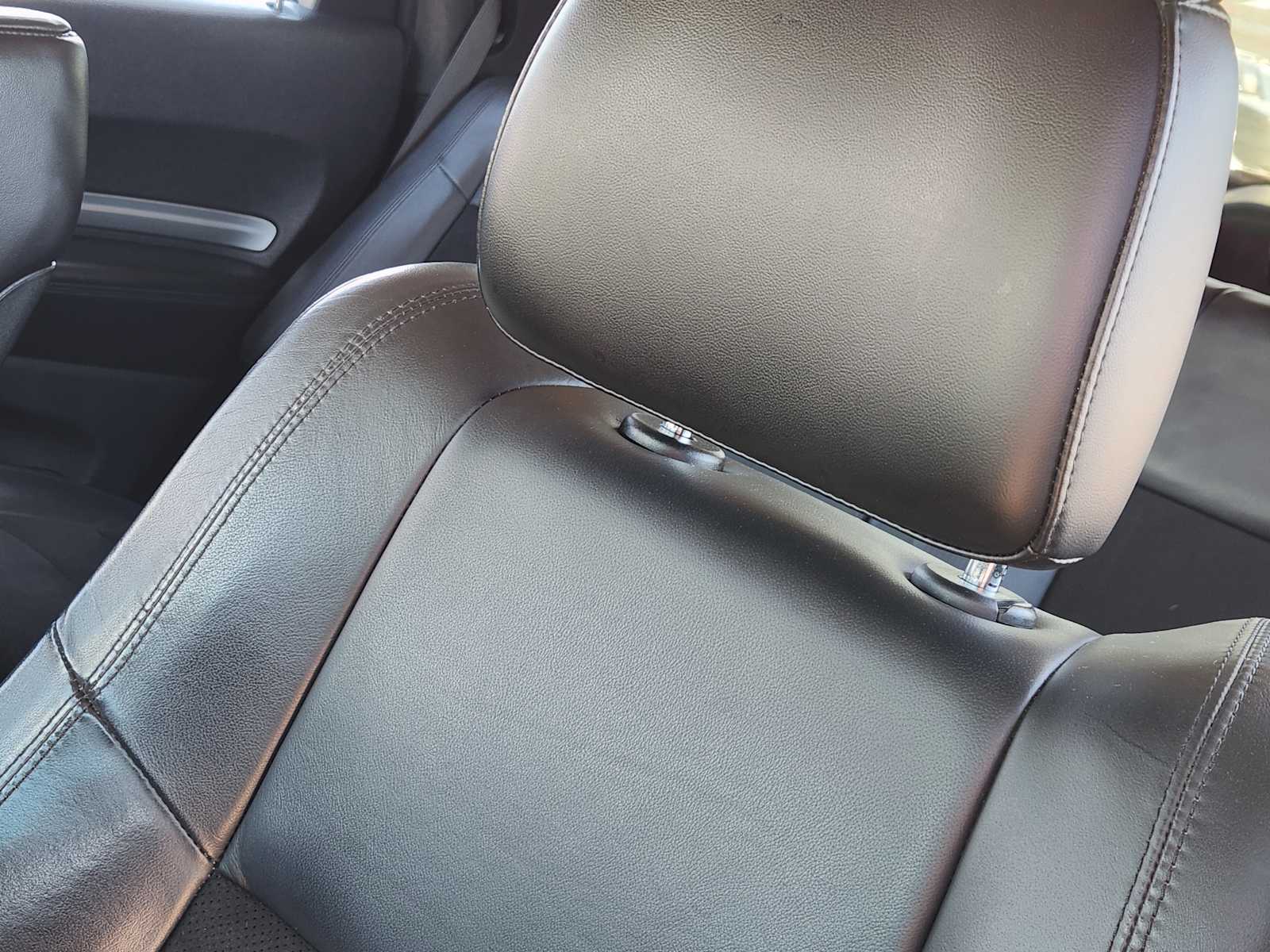 Thumbnail: 2018 Dodge Durango - 25