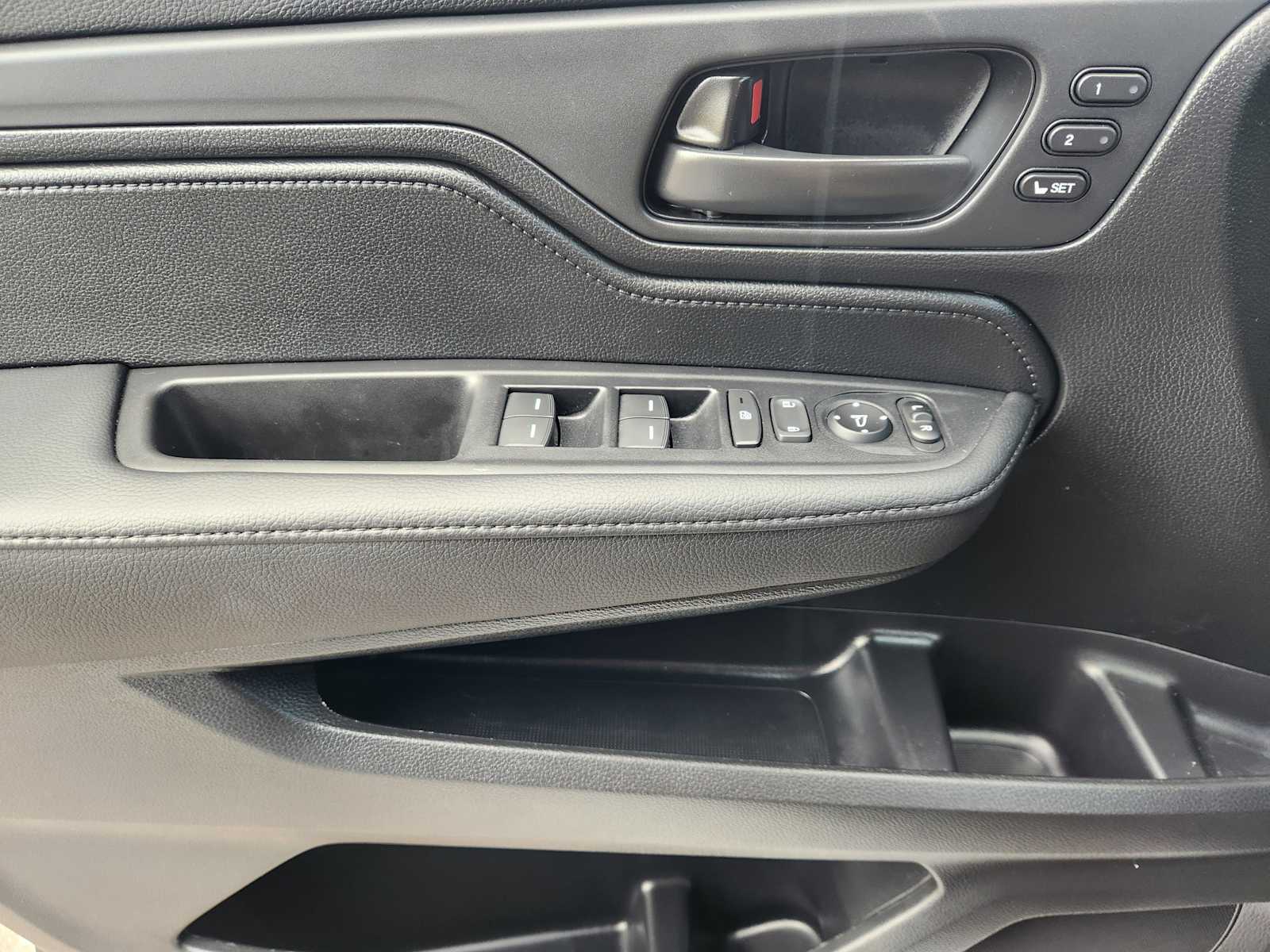 Thumbnail: 2025 Honda Odyssey - 30