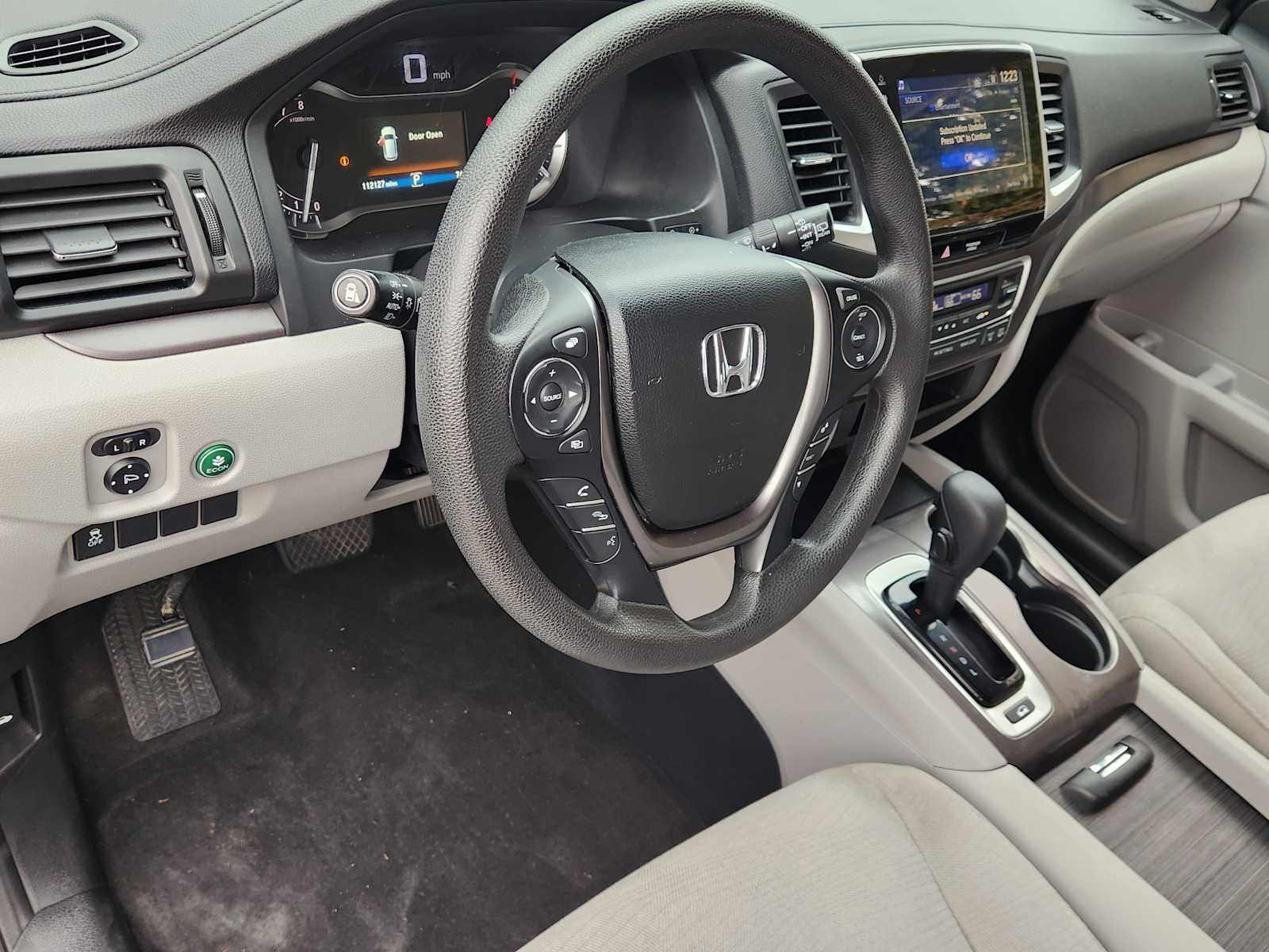 Thumbnail: 2017 Honda Pilot - 2