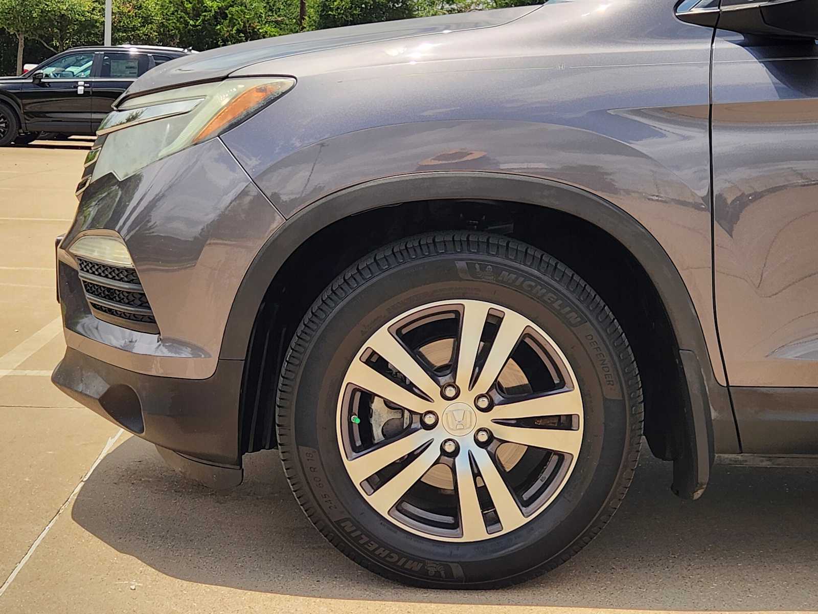 Thumbnail: 2017 Honda Pilot - 8
