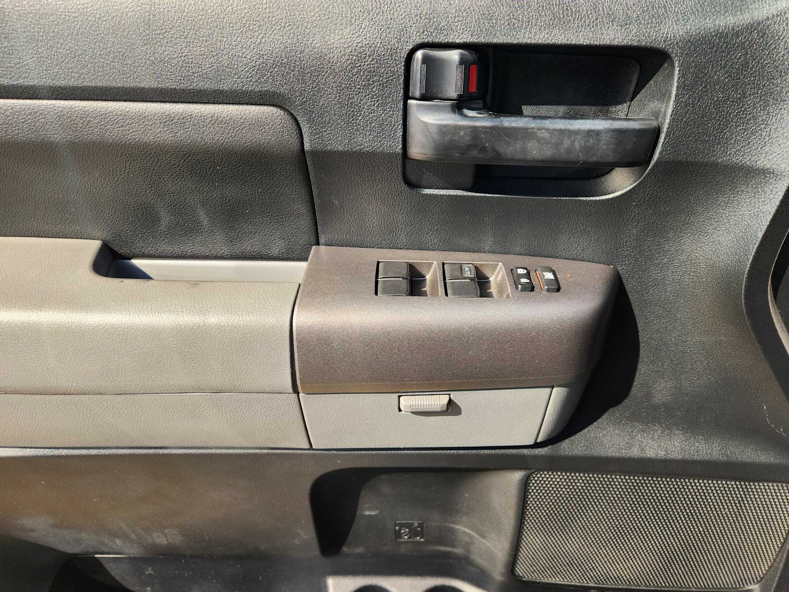 Thumbnail: 2011 Toyota Tundra - 30