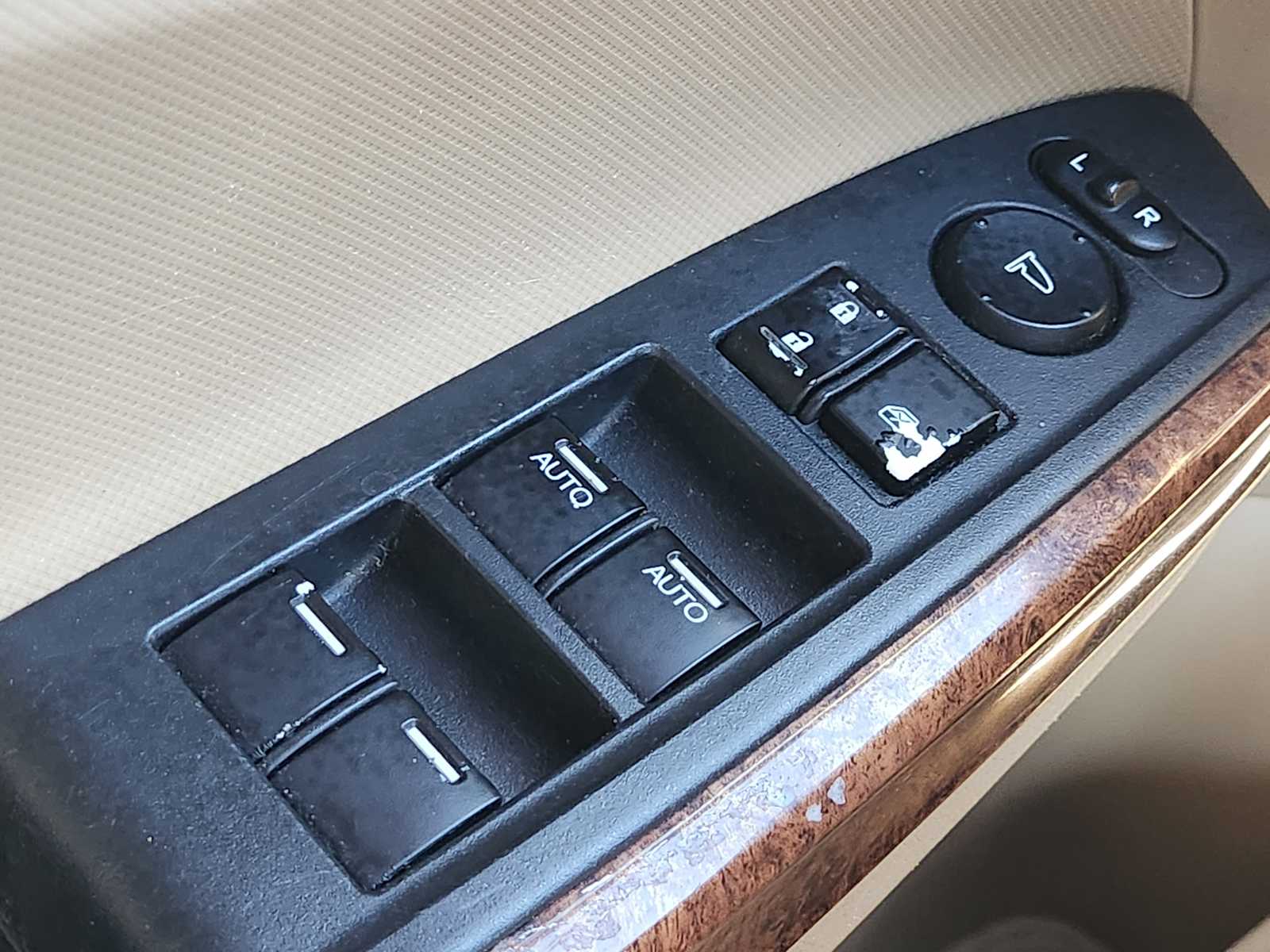 Thumbnail: 2012 Honda Accord - 28