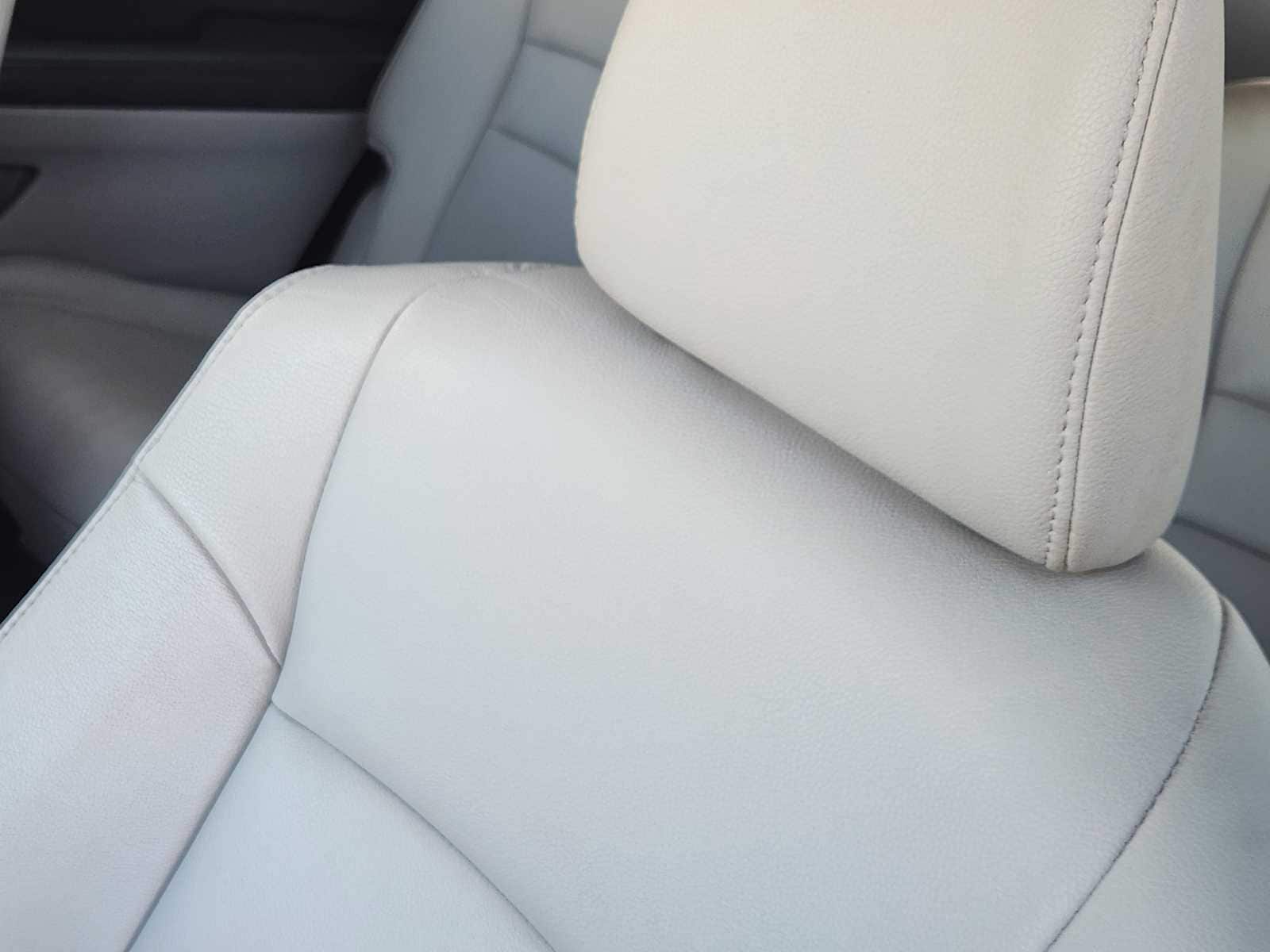 Thumbnail: 2017 Honda Pilot - 25