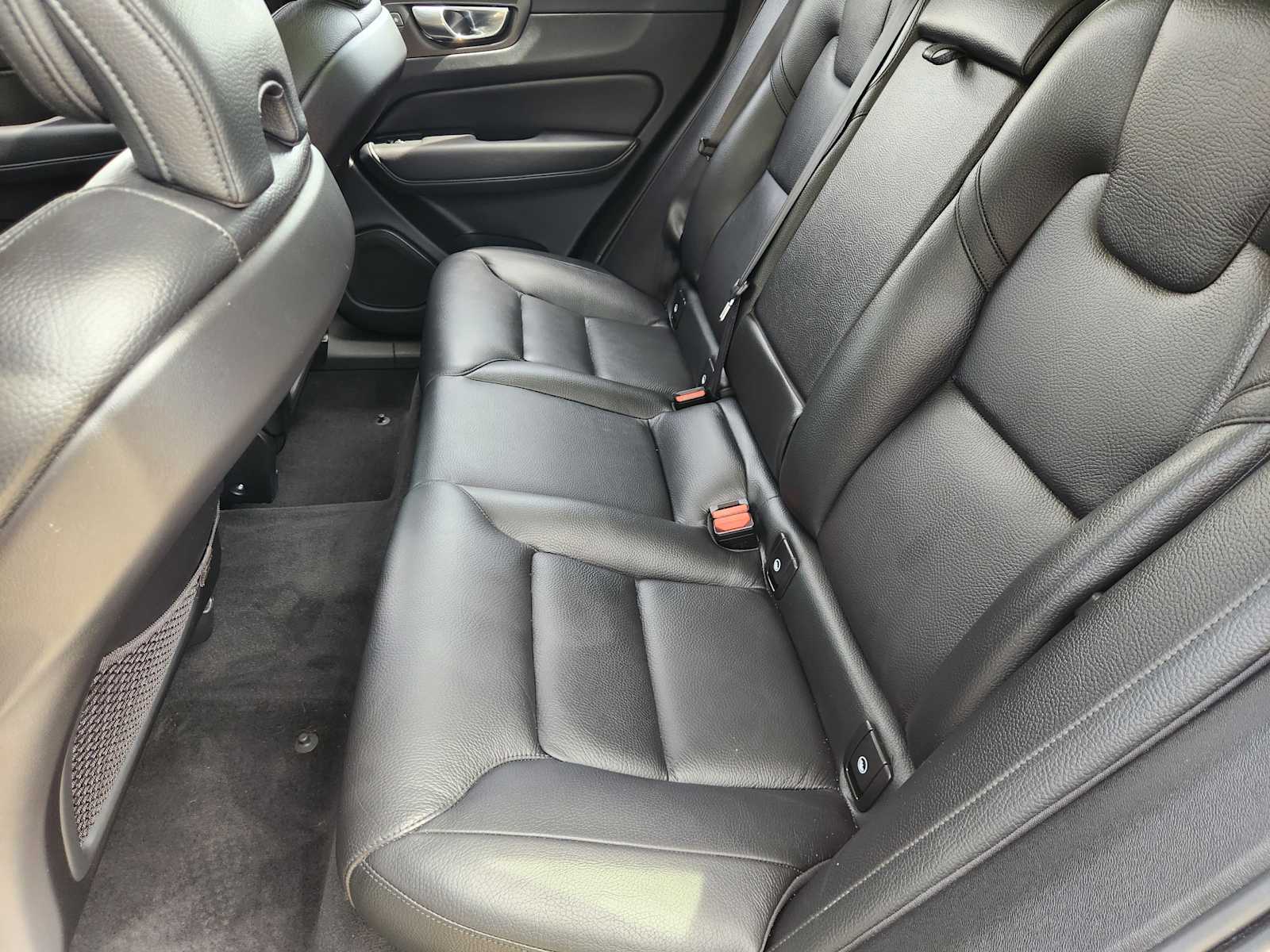 Thumbnail: 2023 Volvo XC60 - 13