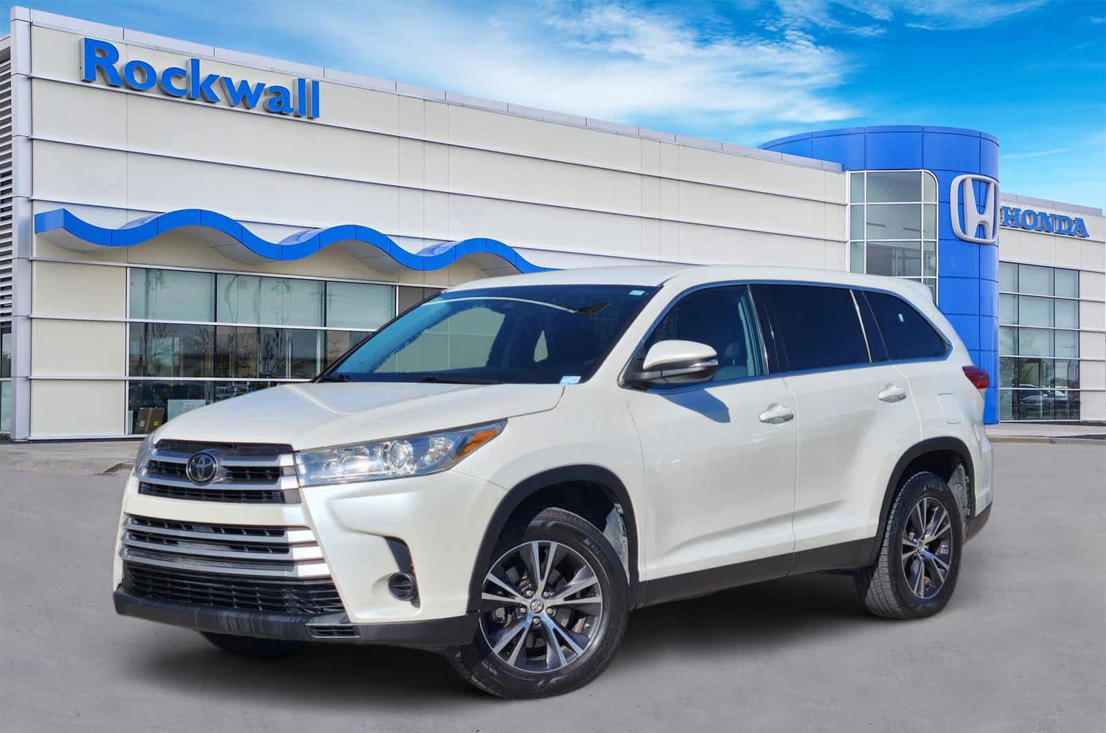 Thumbnail: 2019 Toyota Highlander - 1