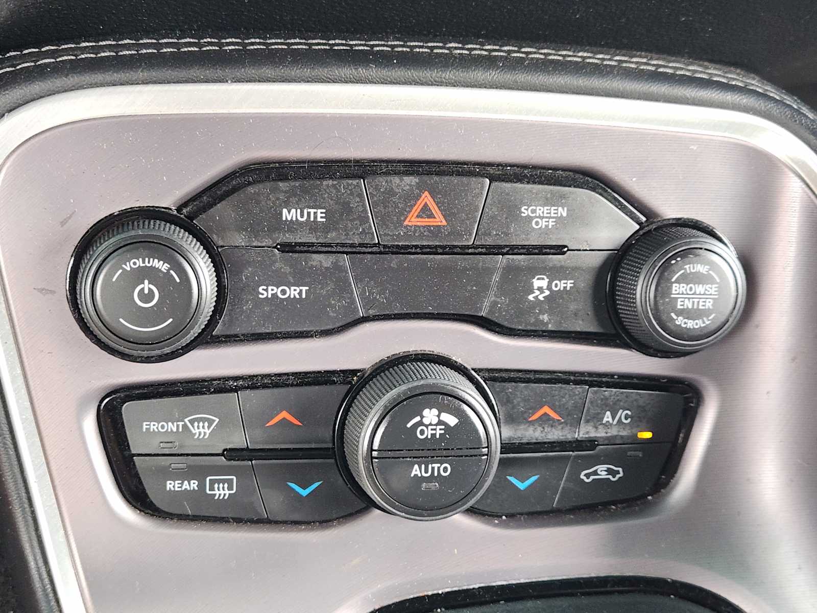 Thumbnail: 2022 Dodge Challenger - 25