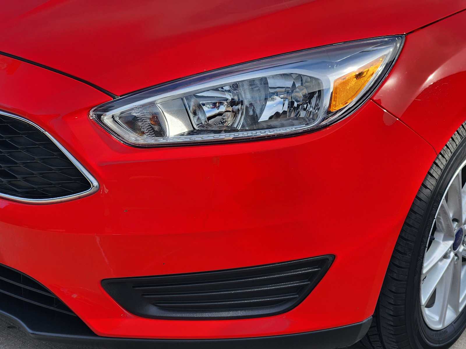 Thumbnail: 2016 Ford Focus - 12