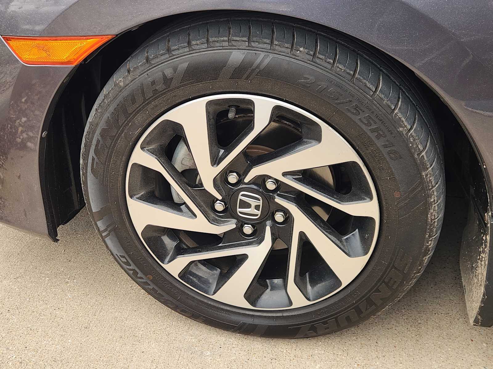 Thumbnail: 2017 Honda Civic - 9