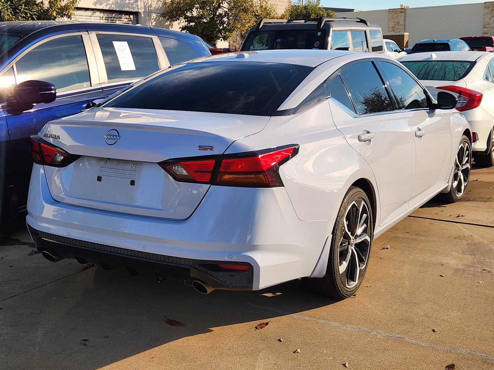 2024 Nissan Altima 2.5 SR photo 4