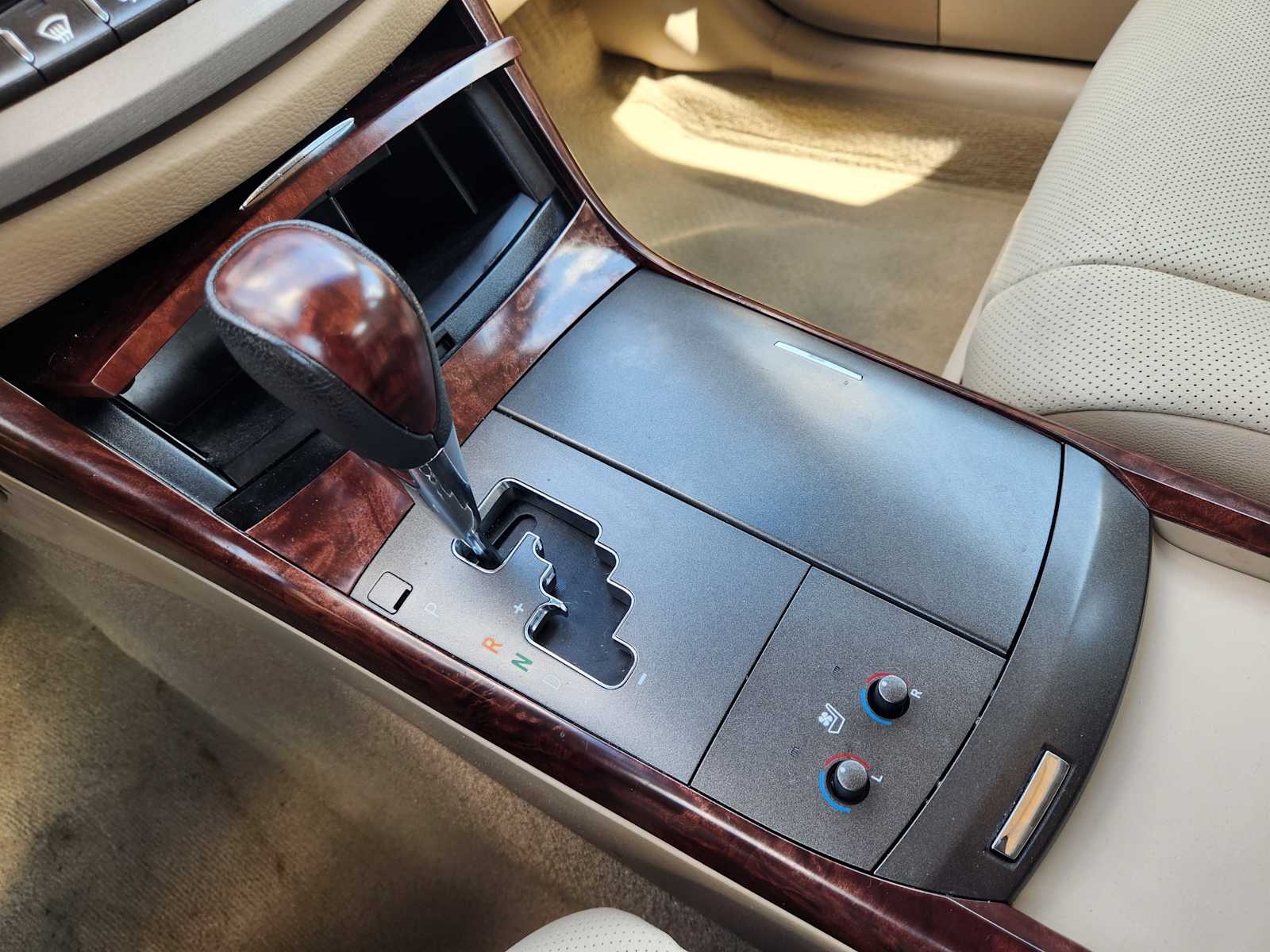 Thumbnail: 2012 Toyota Avalon - 17