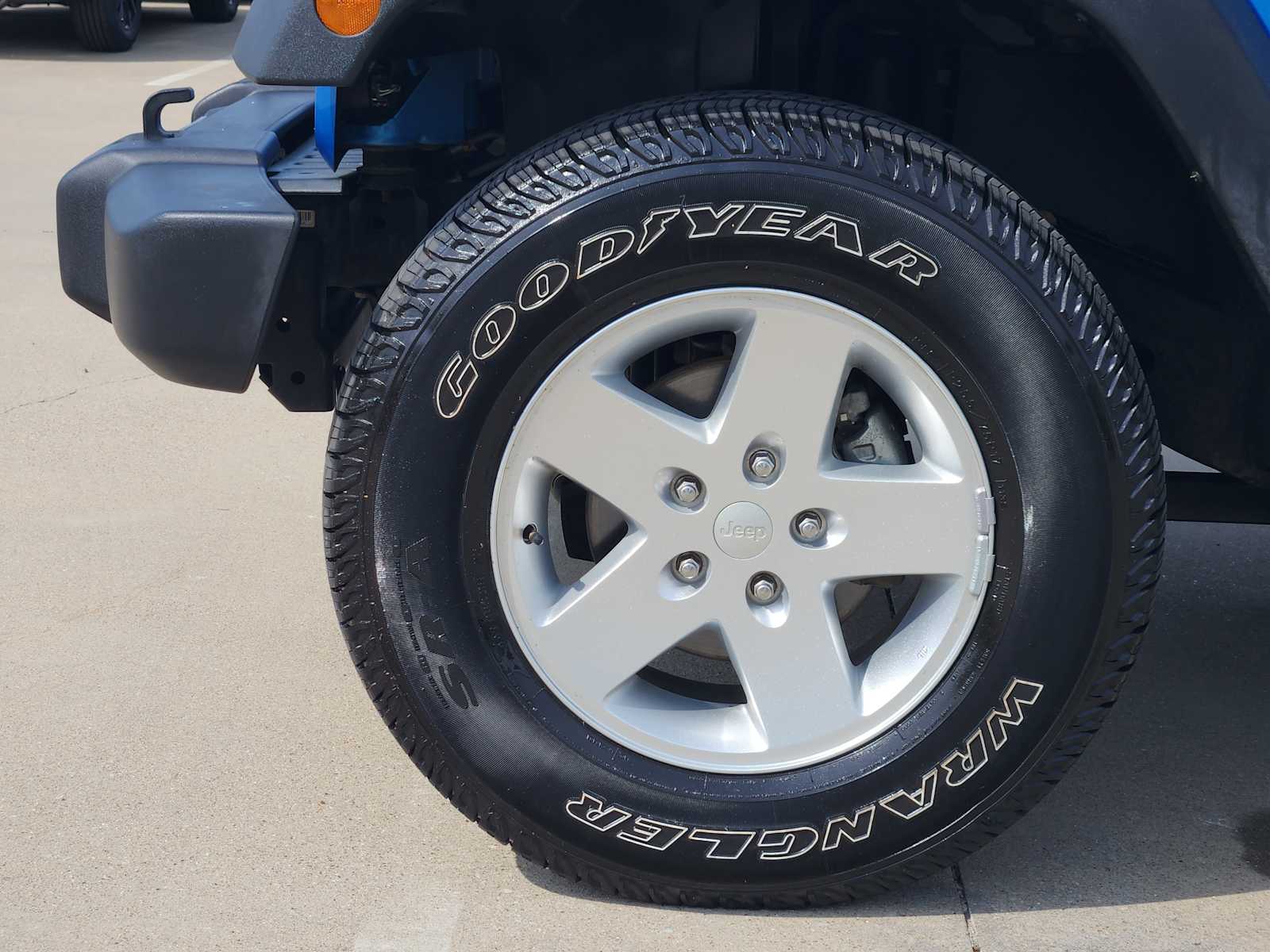 Thumbnail: 2010 Jeep Wrangler - 22