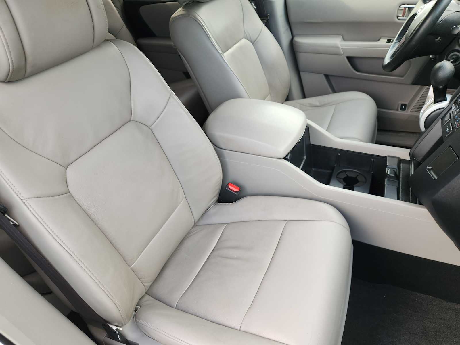 Thumbnail: 2009 Honda Pilot - 15