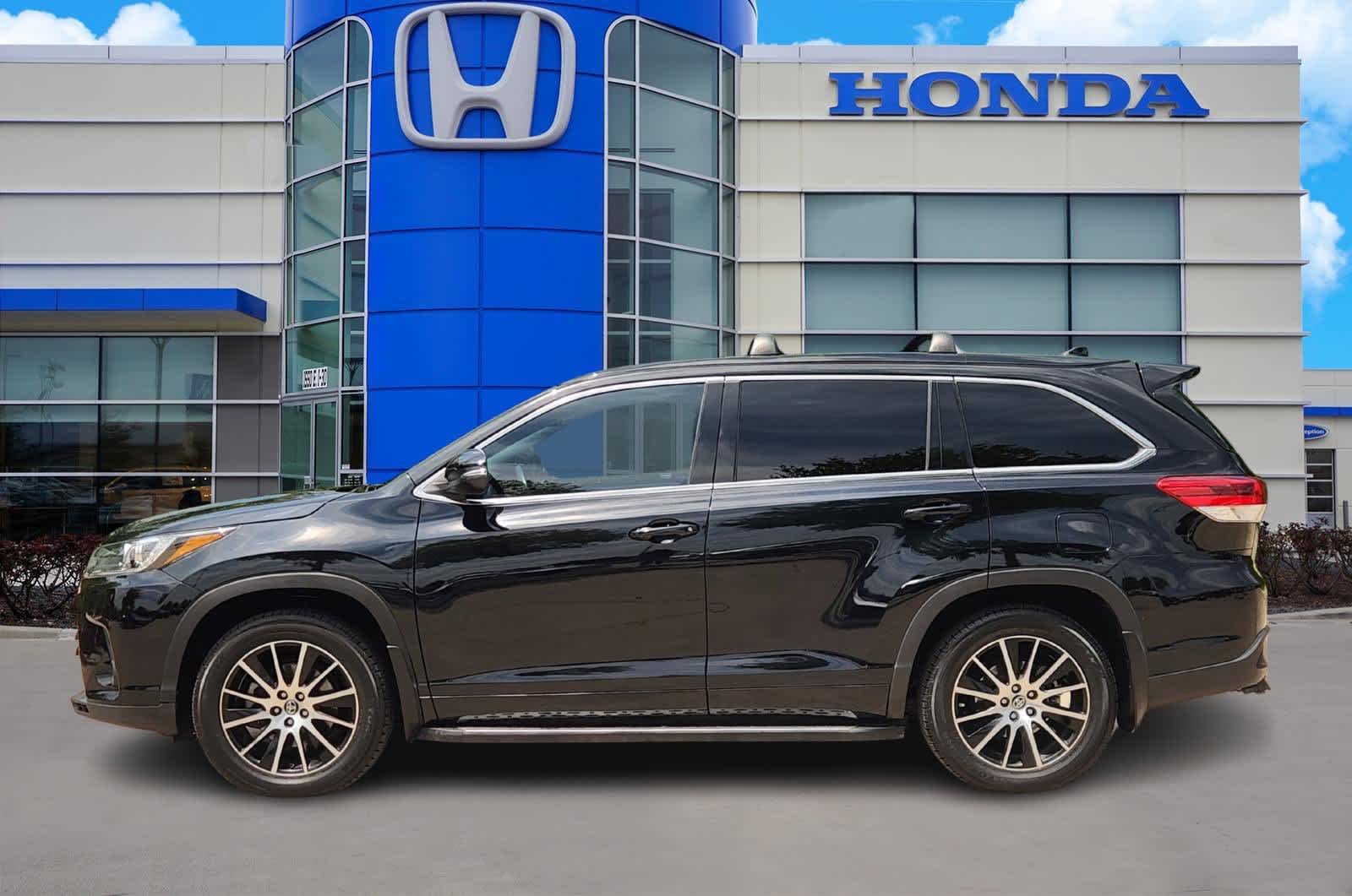 Thumbnail: 2018 Toyota Highlander - 3