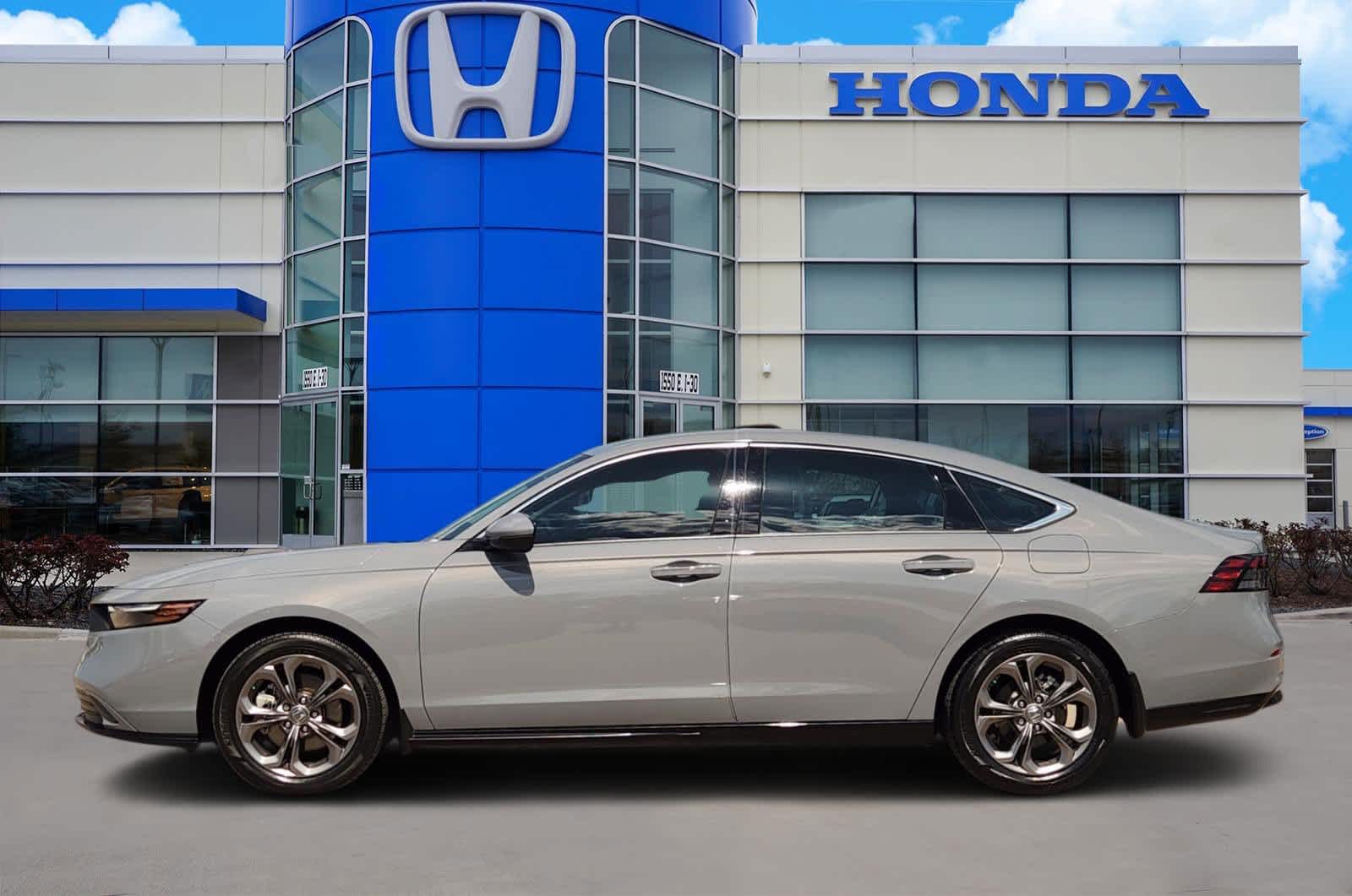 2023 Honda Accord Hybrid EX-L photo 3