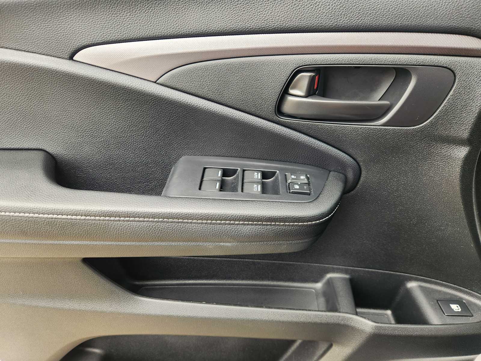 Thumbnail: 2025 Honda Ridgeline - 29