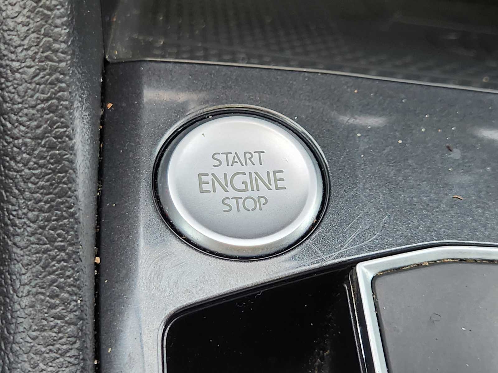 Thumbnail: 2020 Volkswagen Tiguan - 28