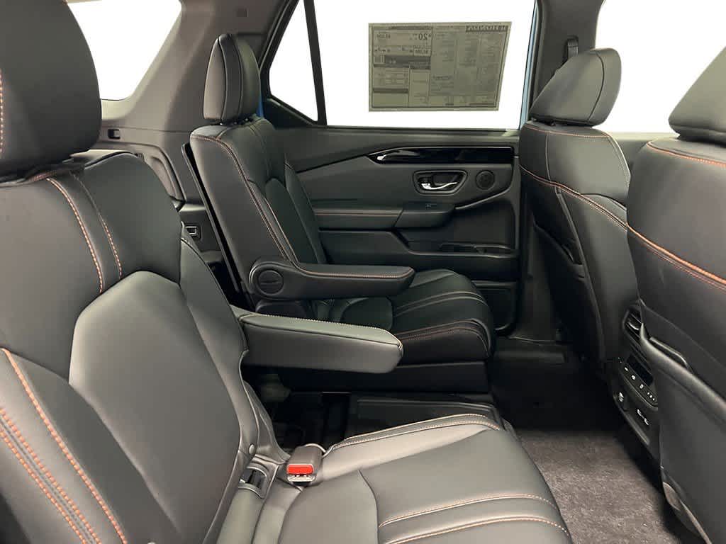 Thumbnail: 2025 Honda Pilot - 36