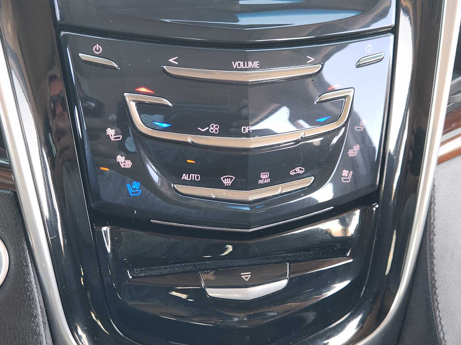 Thumbnail: 2019 Cadillac Escalade - 26
